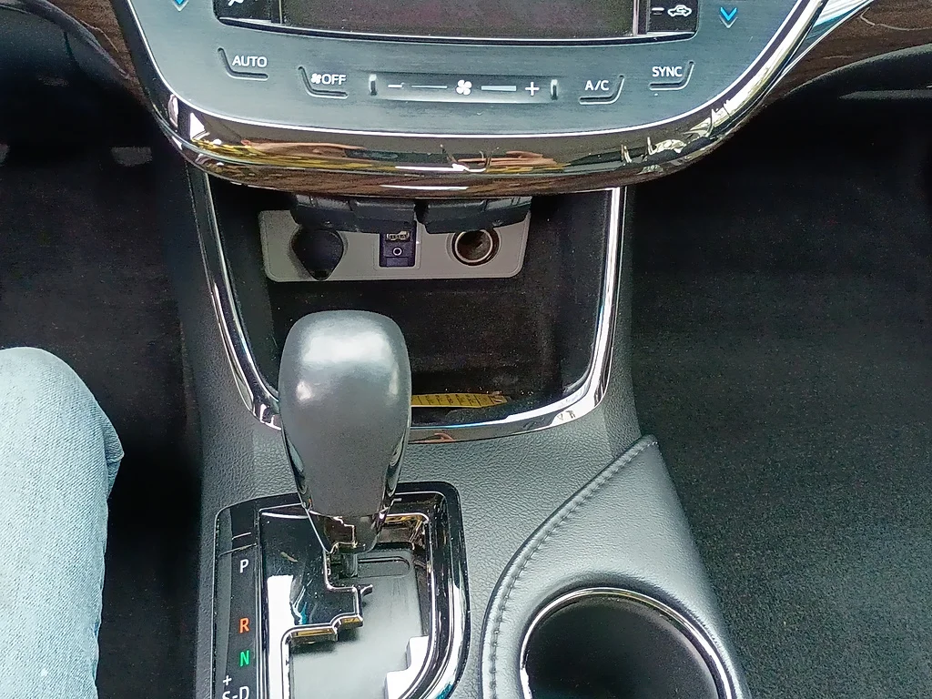 Used 2014 Magnetic Gray Metallic Toyota XLE image 22