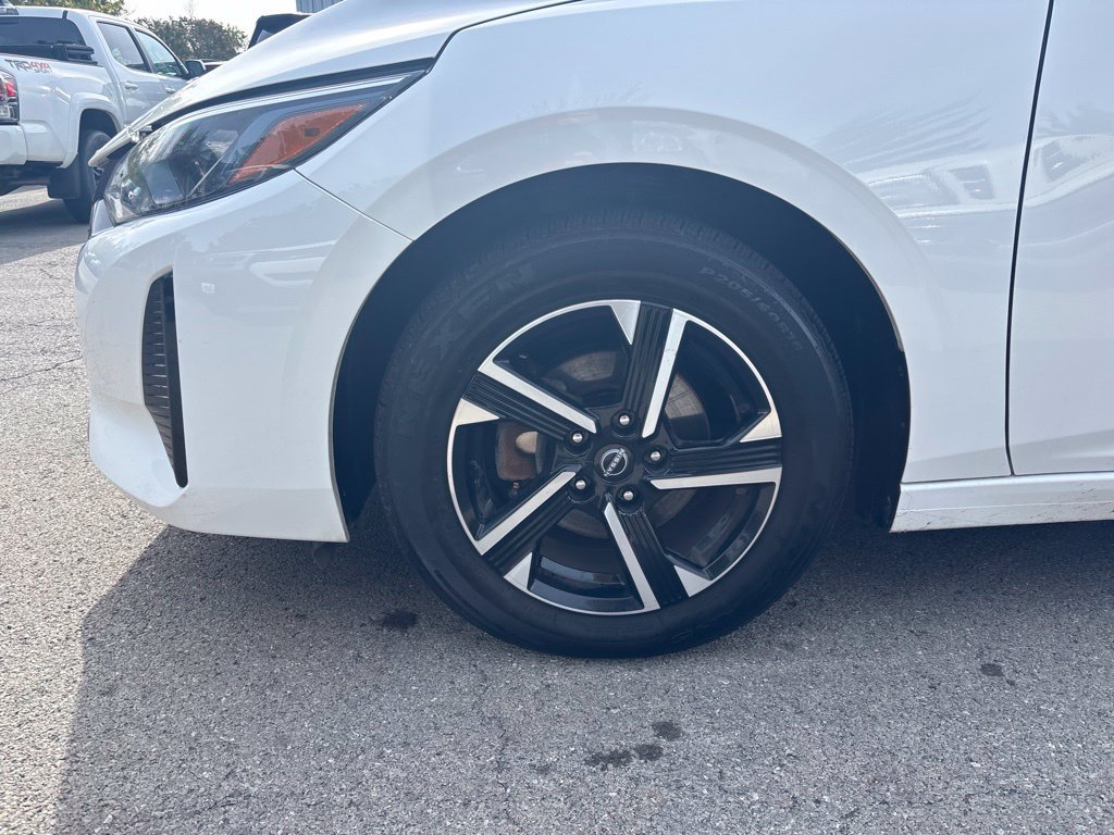 Used 2024 White Nissan SV image 7
