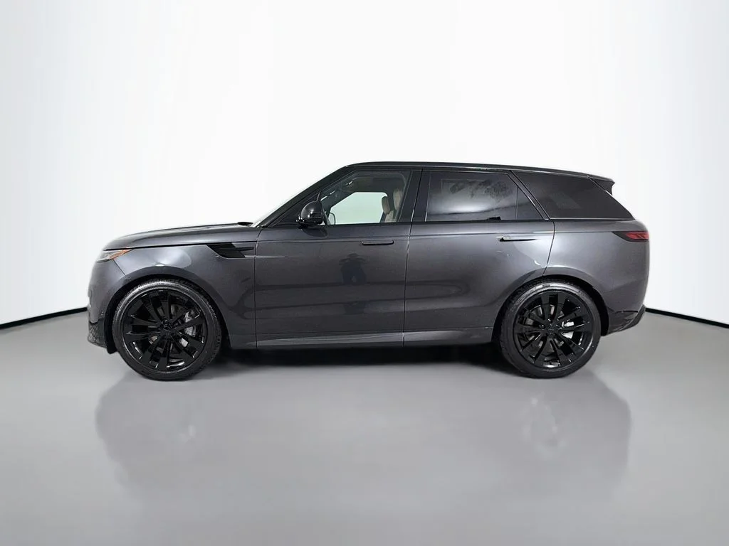 New 2026 Carpathian Gray Premium Metallic Land Rover Dynamic SE image 8