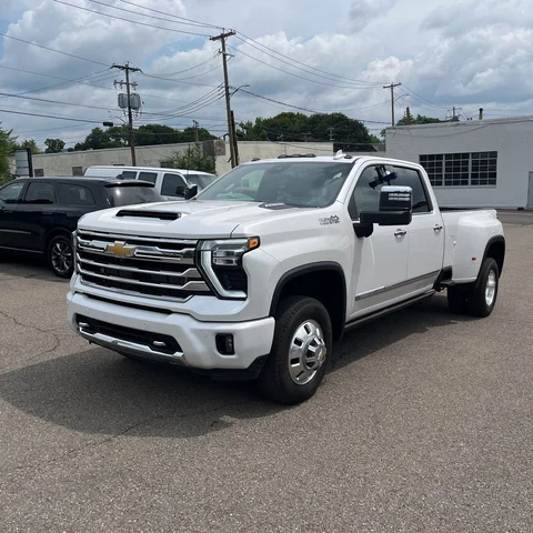 Pre-Owned 2024 Chevrolet Silverado 3500HD High Country