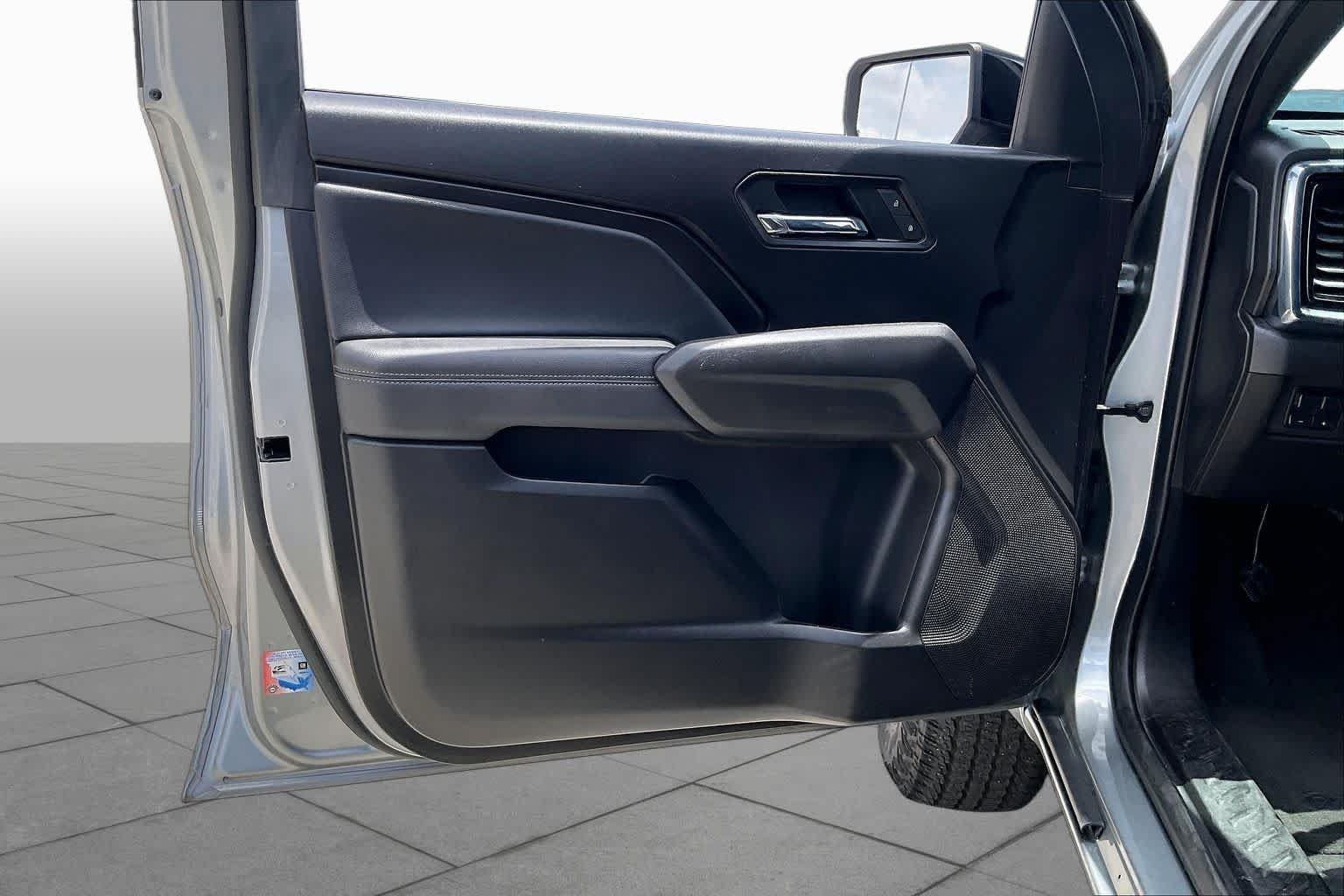 Used 2024 Sterling Metallic GMC Elevation image 21