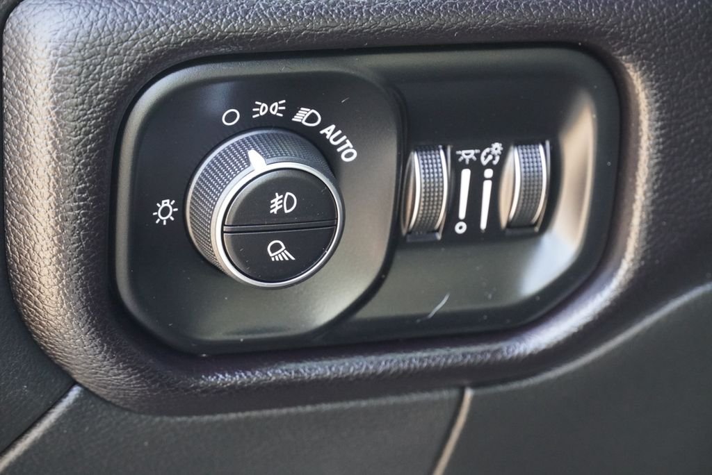 Used 2023 White Ram Laramie image 22