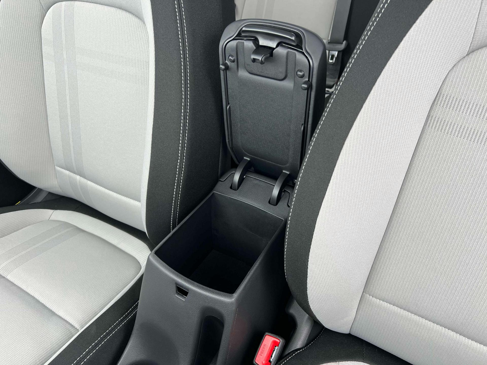 2025 Hyundai Venue SEL - Photo 35