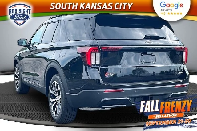 New 2026 Agate Black Metallic Ford ST-Line image 3