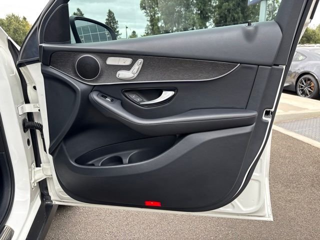 Used 2021  Mercedes-Benz GLC 300 image 14