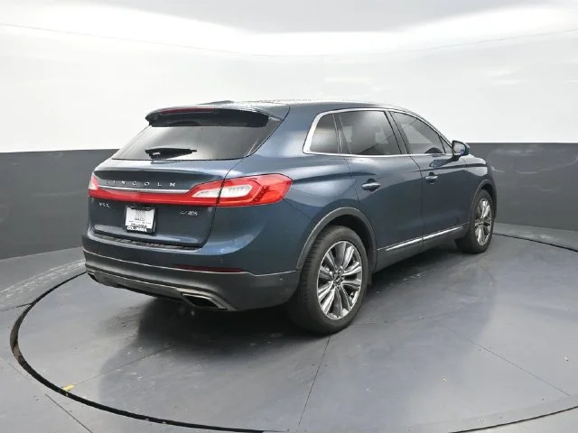Used 2016 Blue Lincoln Reserve image 10