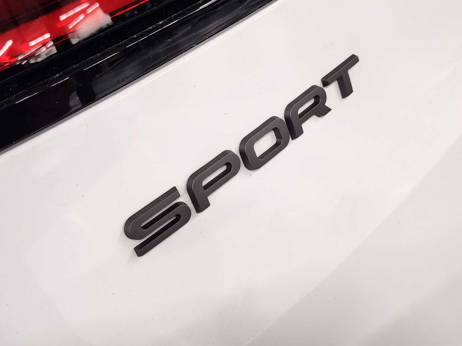 New 2027 Fuji White Land Rover SE image 13