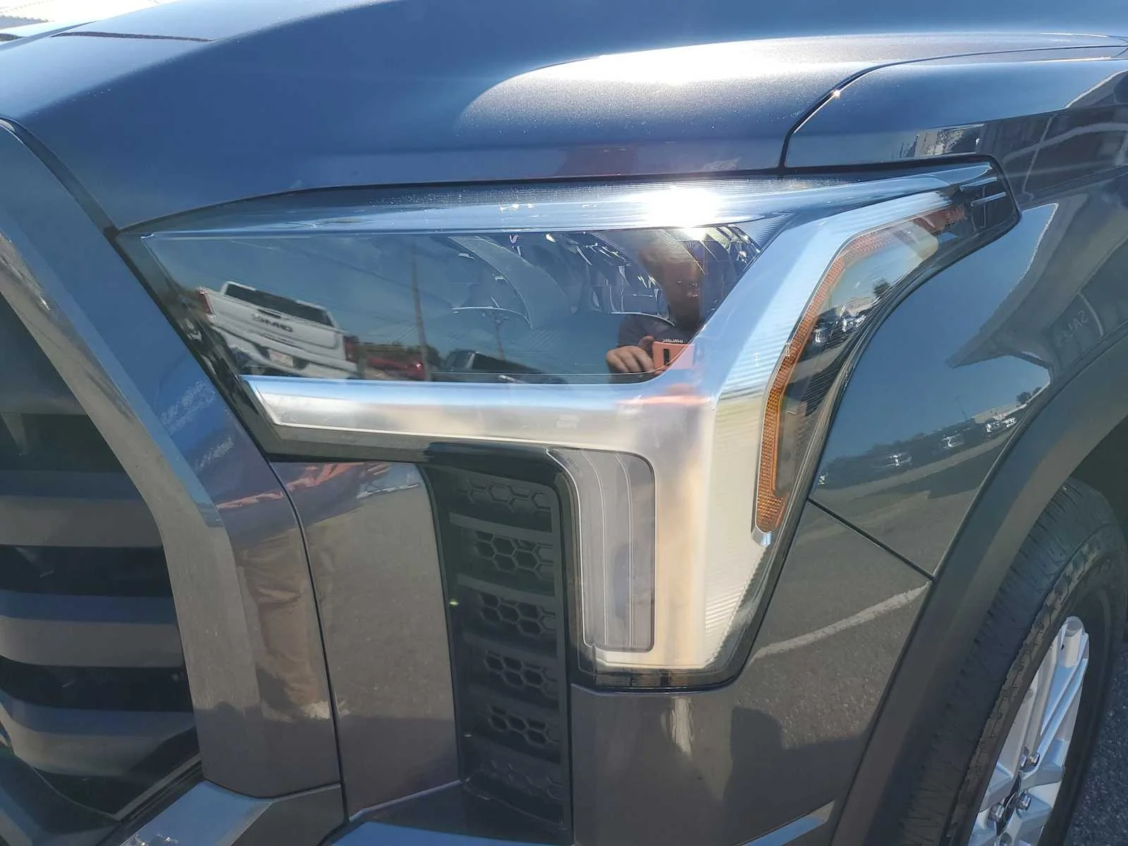 Used 2025  Toyota SR image 13