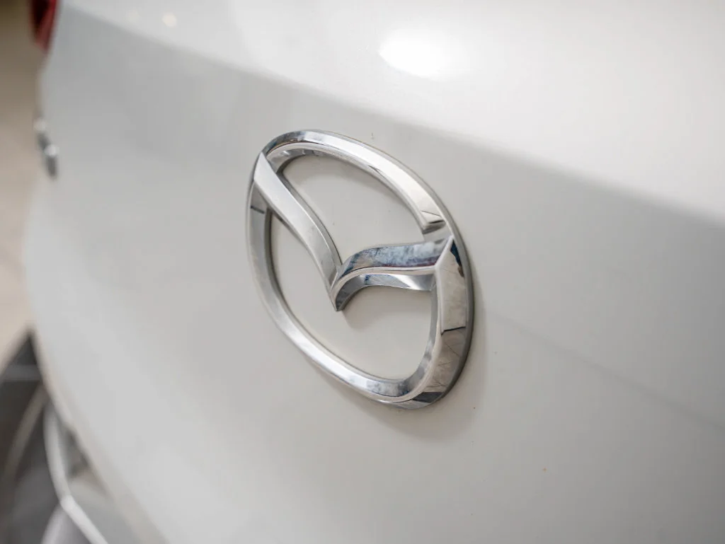 Used 2019 Ceramic Metallic Mazda Touring image 17