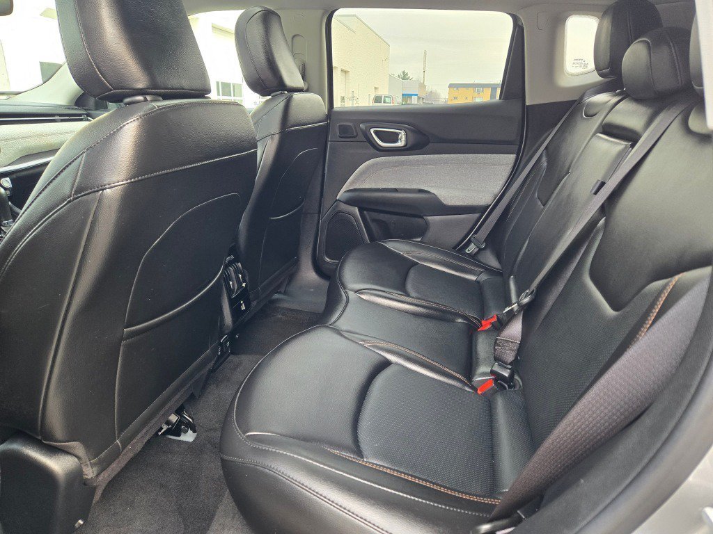 2022 Jeep Compass Latitude Lux - Photo 19