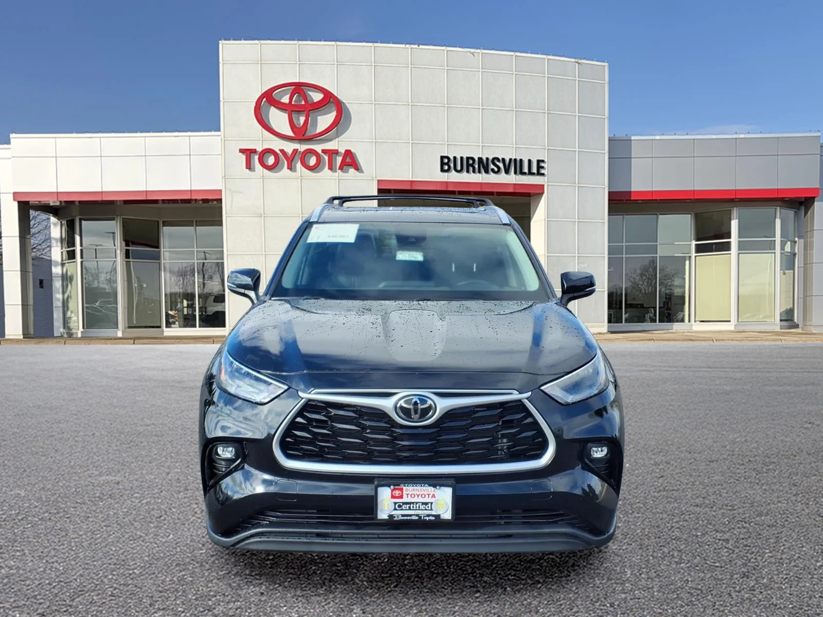 Used 2023 Black Toyota XLE image 9