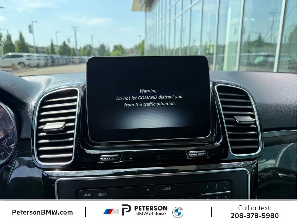 Used 2019 Gray Mercedes-Benz GLE 400 image 28