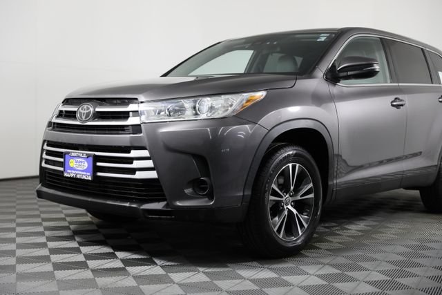 2019 Toyota Highlander LE - Photo 27