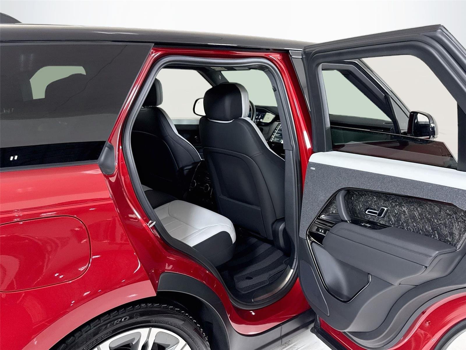 Used 2024 Firenze Red Metallic Land Rover Dynamic SE | 360 Camera | Black Top Two Tone image 28