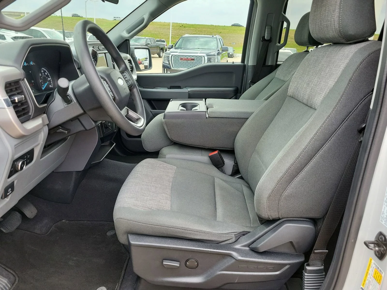 2023 Ford F-150 XL - Photo 19