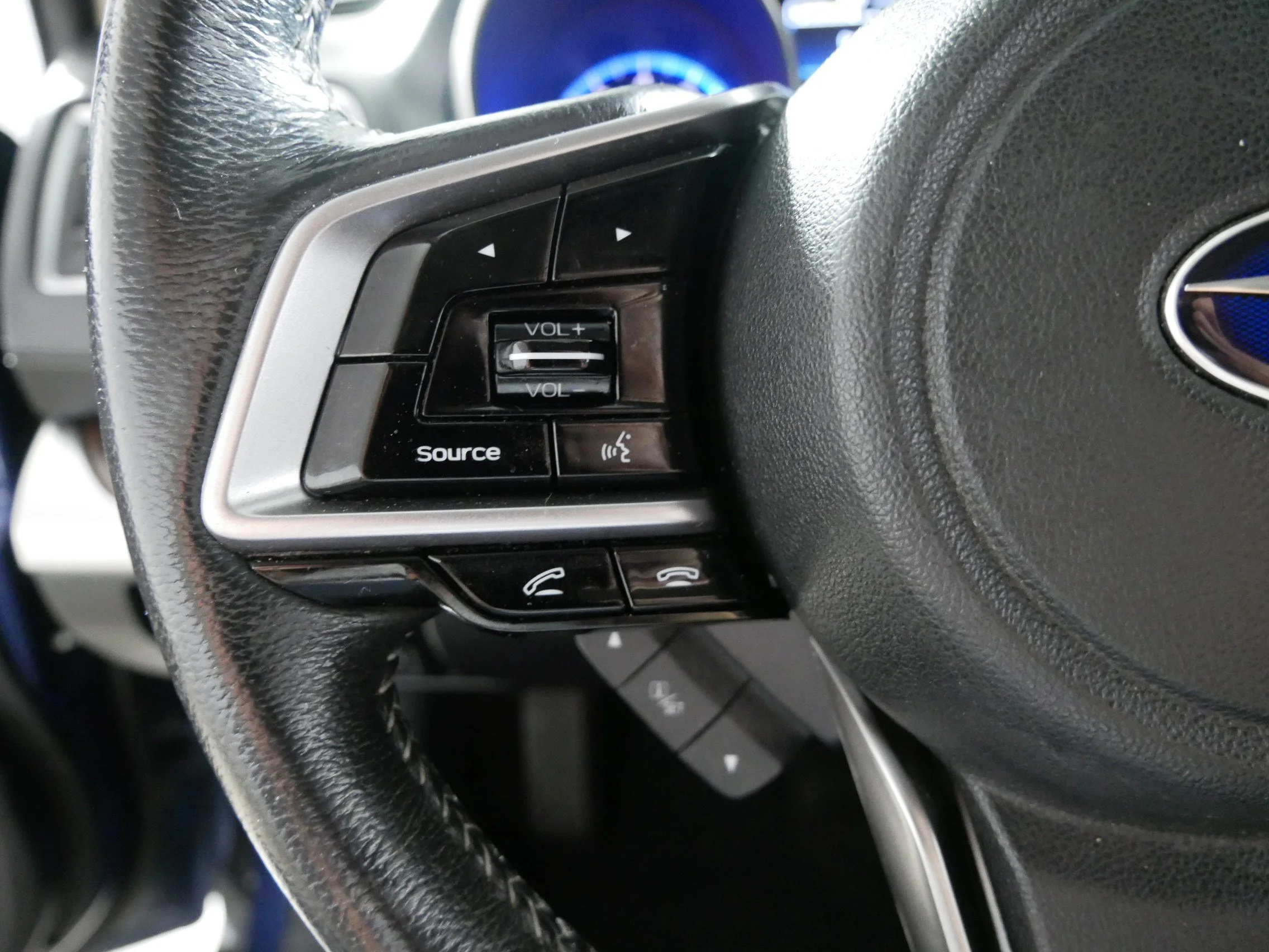 Used 2019 Abyss Blue Pearl Subaru Limited image 27