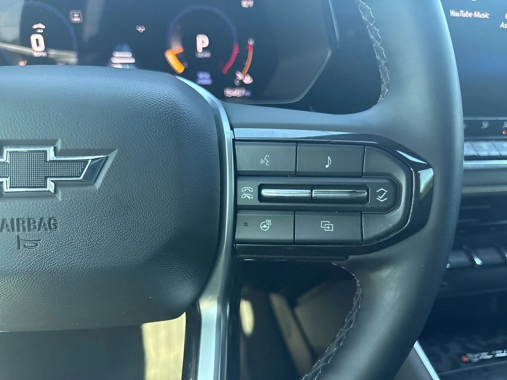 Used 2024 Beige Chevrolet ZR2 image 17