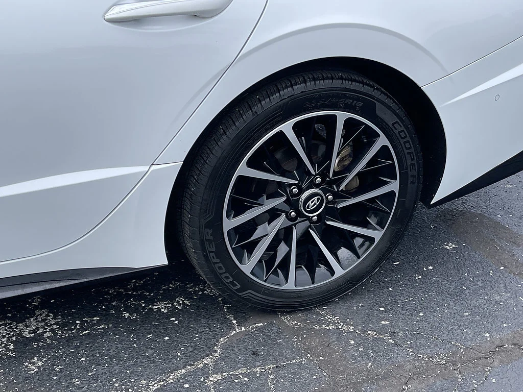 2021 Hyundai Sonata Limited - Photo 13