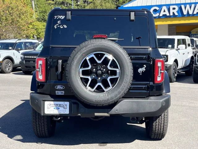 New 2026 Black Ford Outer Banks image 3