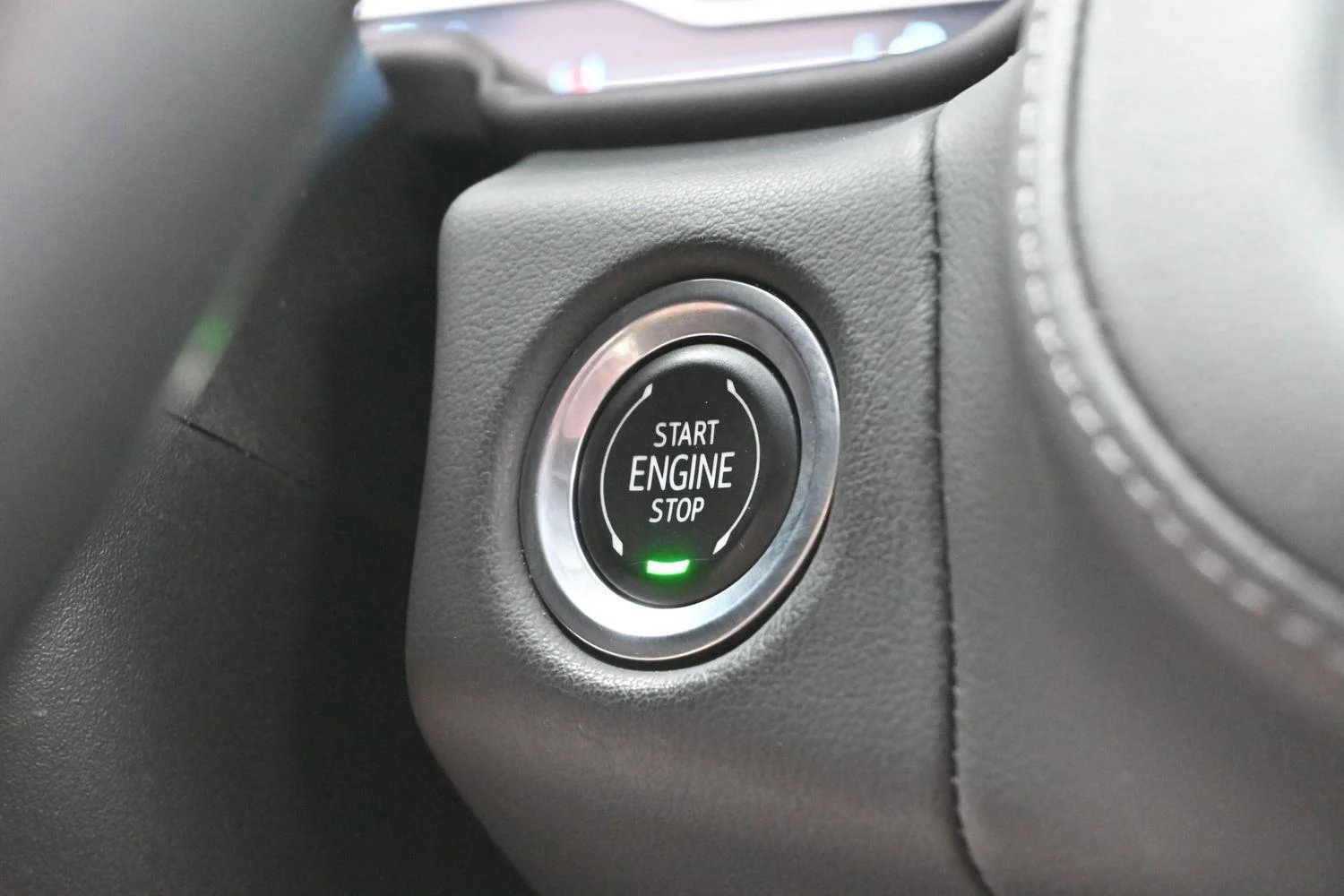 Used 2023 Onyx Black GMC SLE image 26
