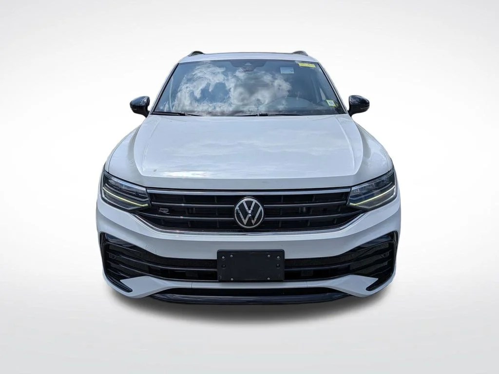 Used 2023 White Volkswagen 2.0T SE R-Line Black image 9