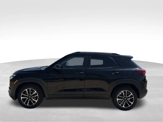Used 2025 Black Chevrolet LT image 7