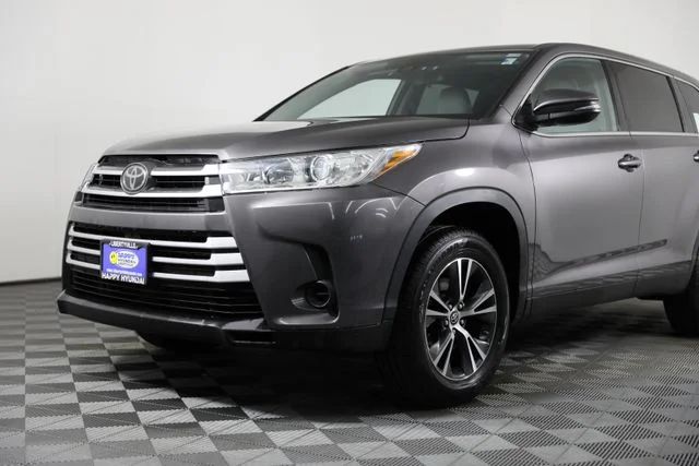 Used 2019 Gray Toyota LE image 27