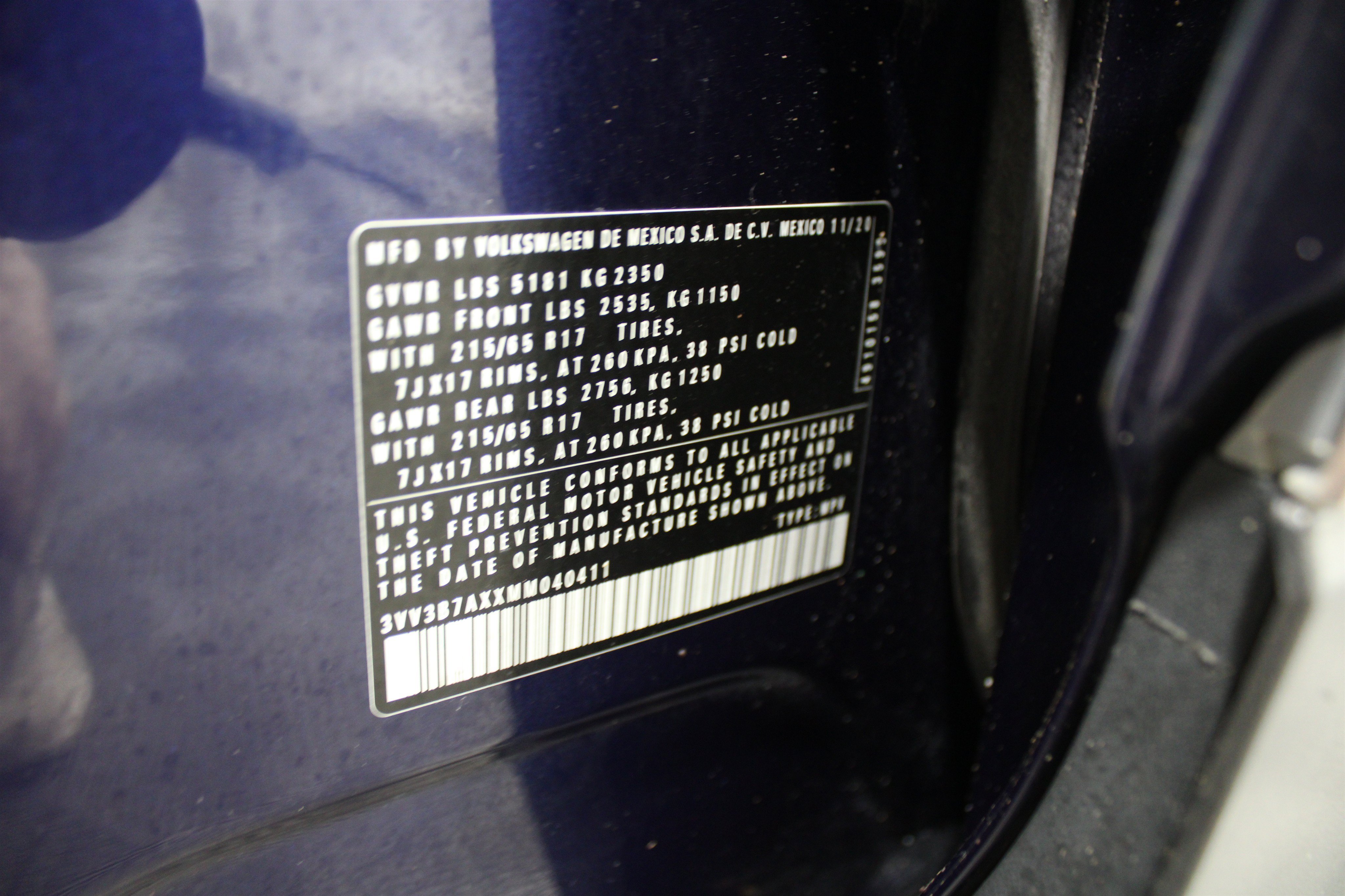 Used 2021 Atlantic Blue Metallic Volkswagen SE image 39