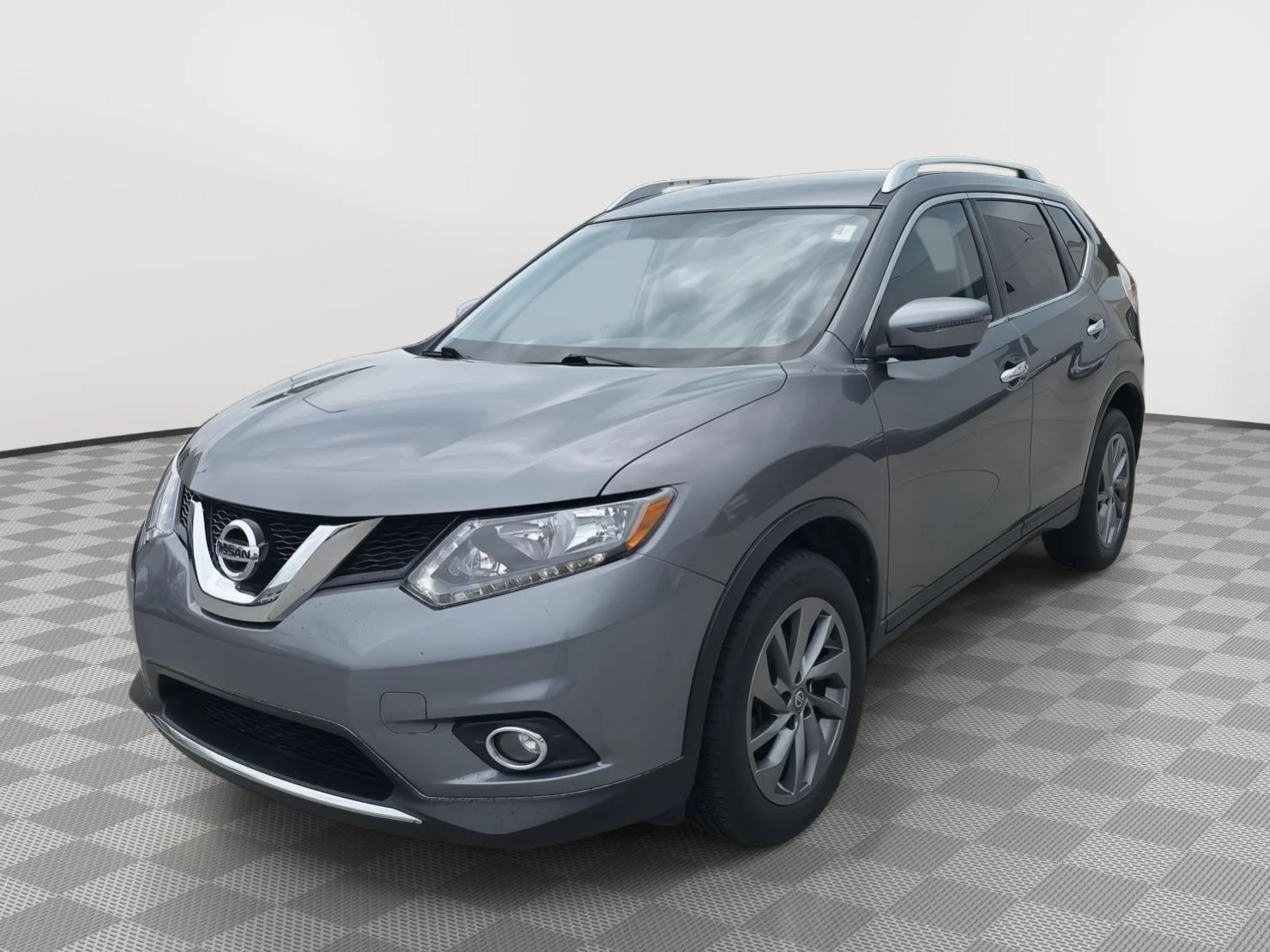 Certified Used 2016 GRAY Nissan SL image 1