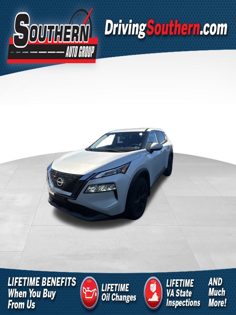 Used 2023 White Nissan SV image 1