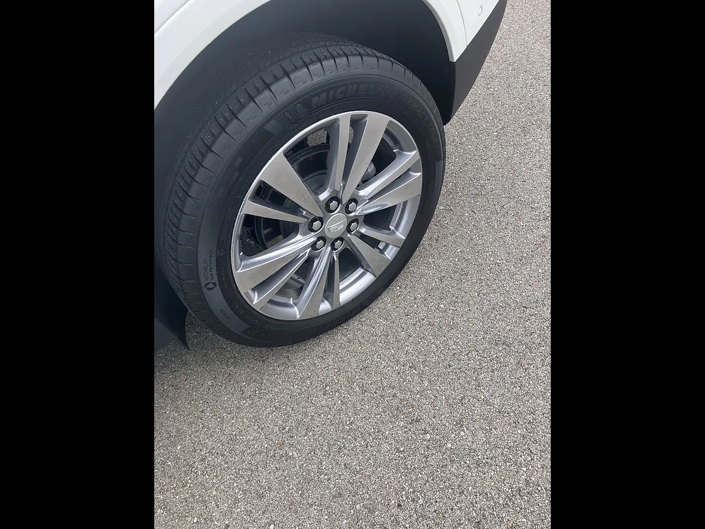 Certified Used 2023 Crystal White Tricoat Cadillac Premium Luxury image 18