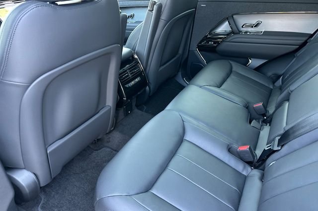 New 2027 Constellation Blue Ultra Metallic Gloss Land Rover Dynamic SE image 11