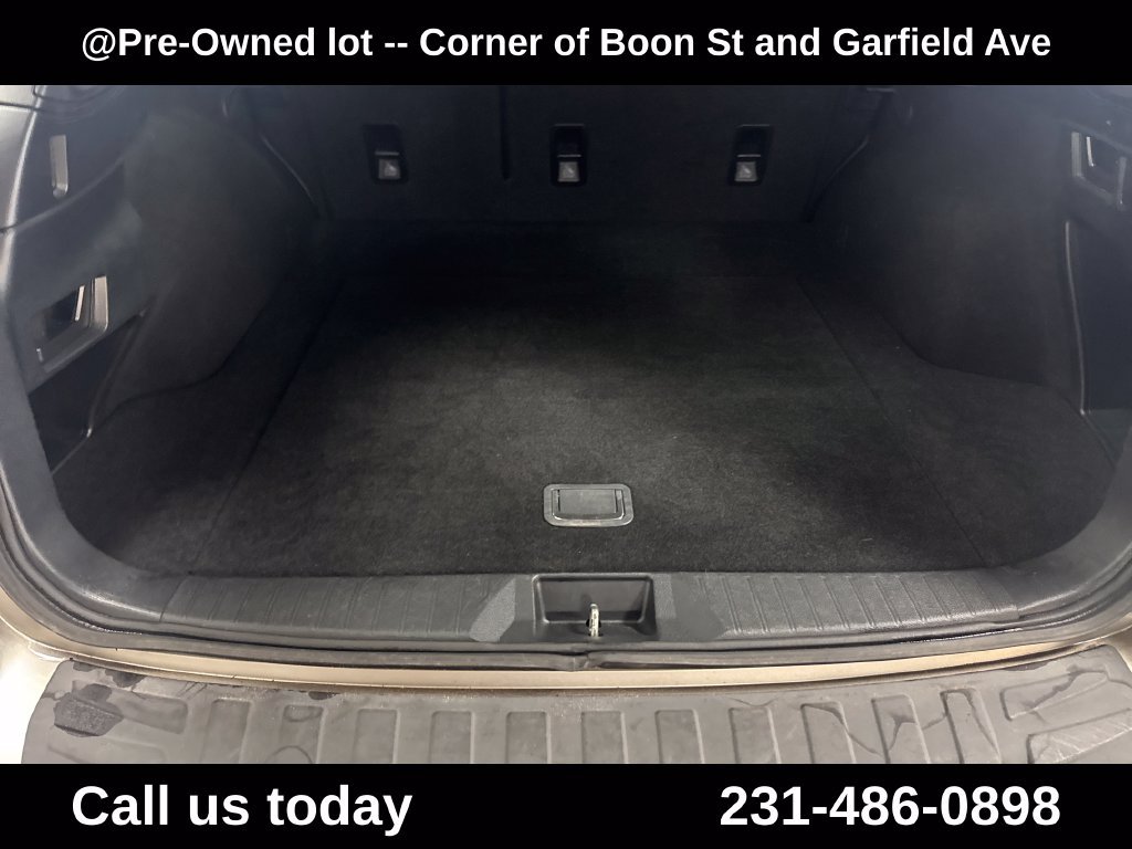 Used 2018 Gray Subaru 2.5i Premium image 28