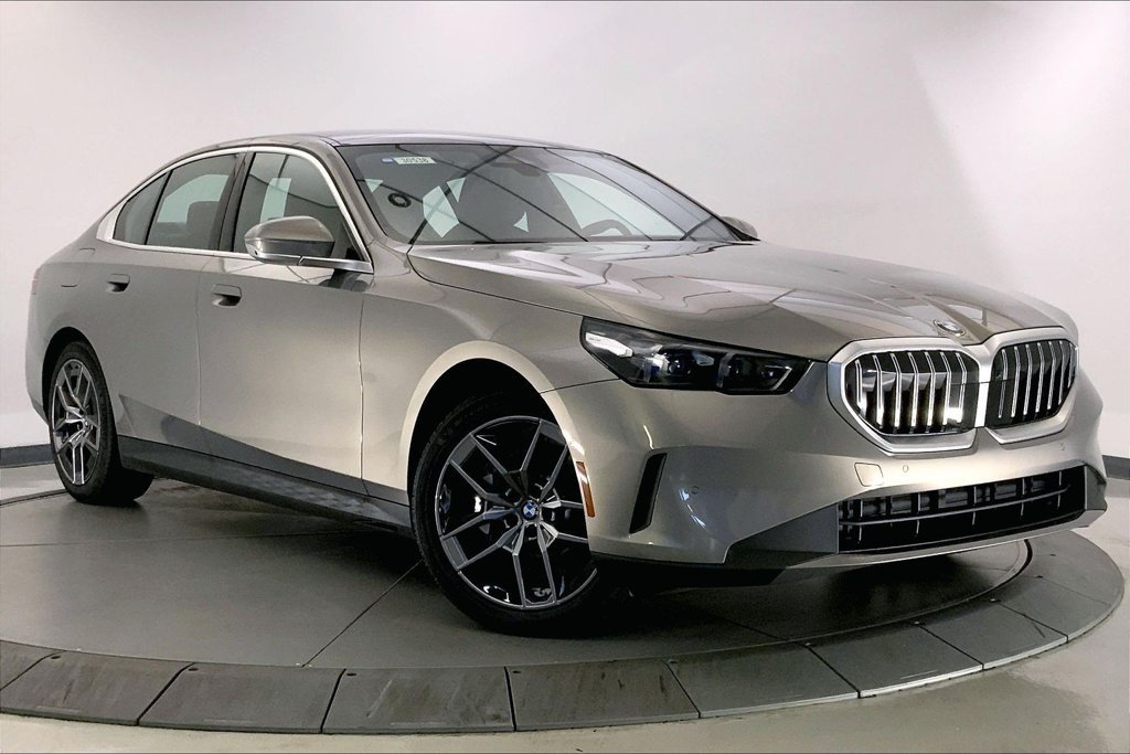 2026 BMW 5 Series 530i - Photo 32