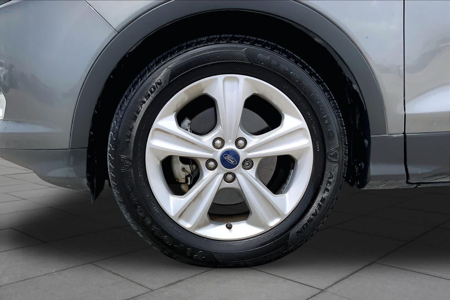 Used 2014 Sterling Gray Metallic Ford SE image 11