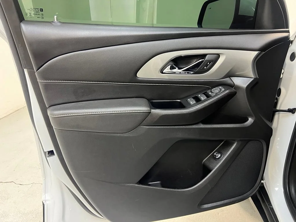 Used 2023 Summit White Chevrolet LT Leather image 14