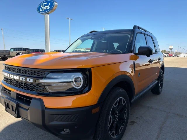 New 2026 Orange Fury Metallic Tri-Coat Ford Outer Banks® image 40