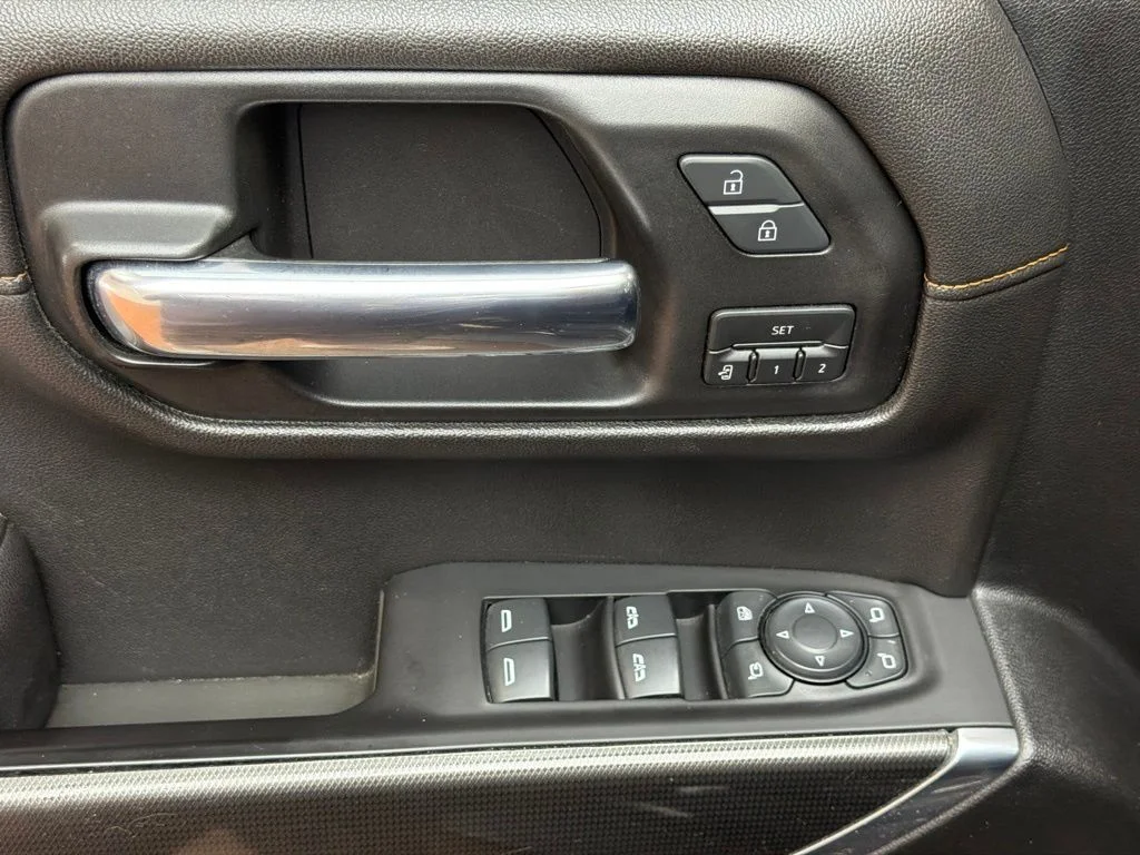 Used 2019 Black GMC AT4 image 22