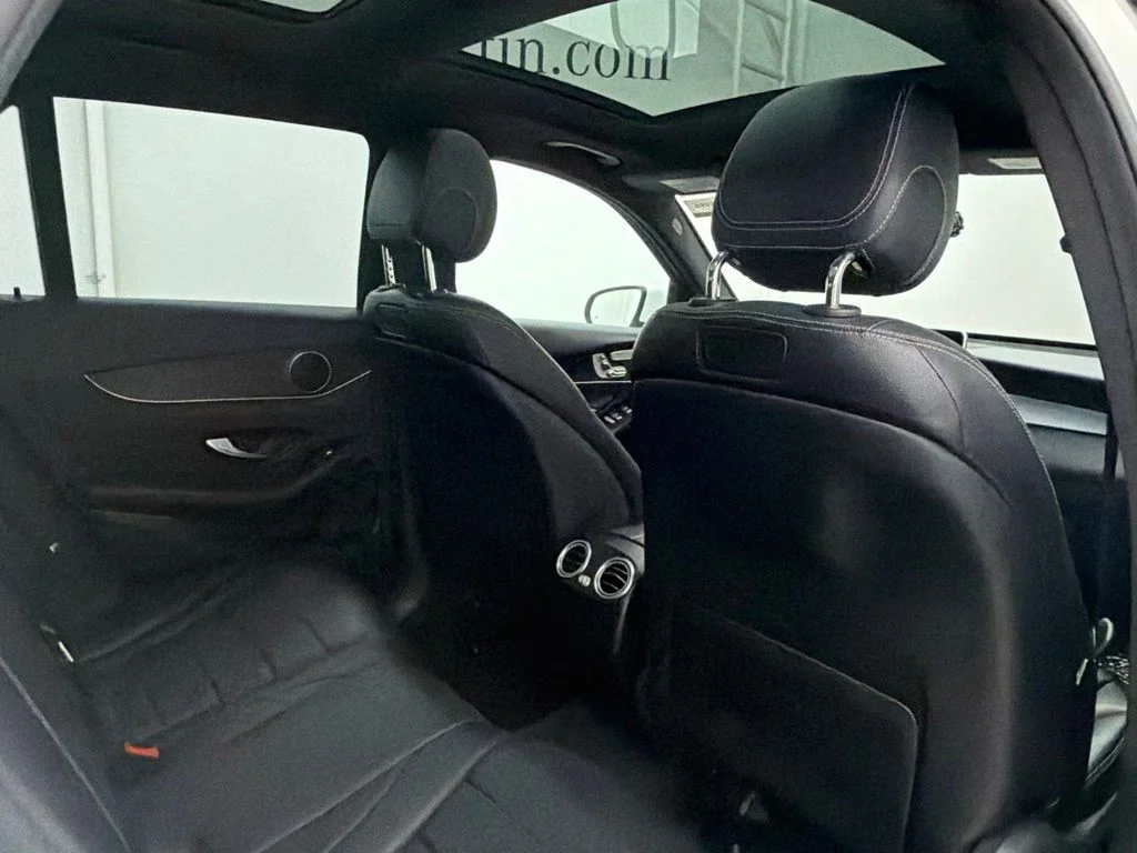 Used 2018 White Mercedes-Benz GLC 300 image 31