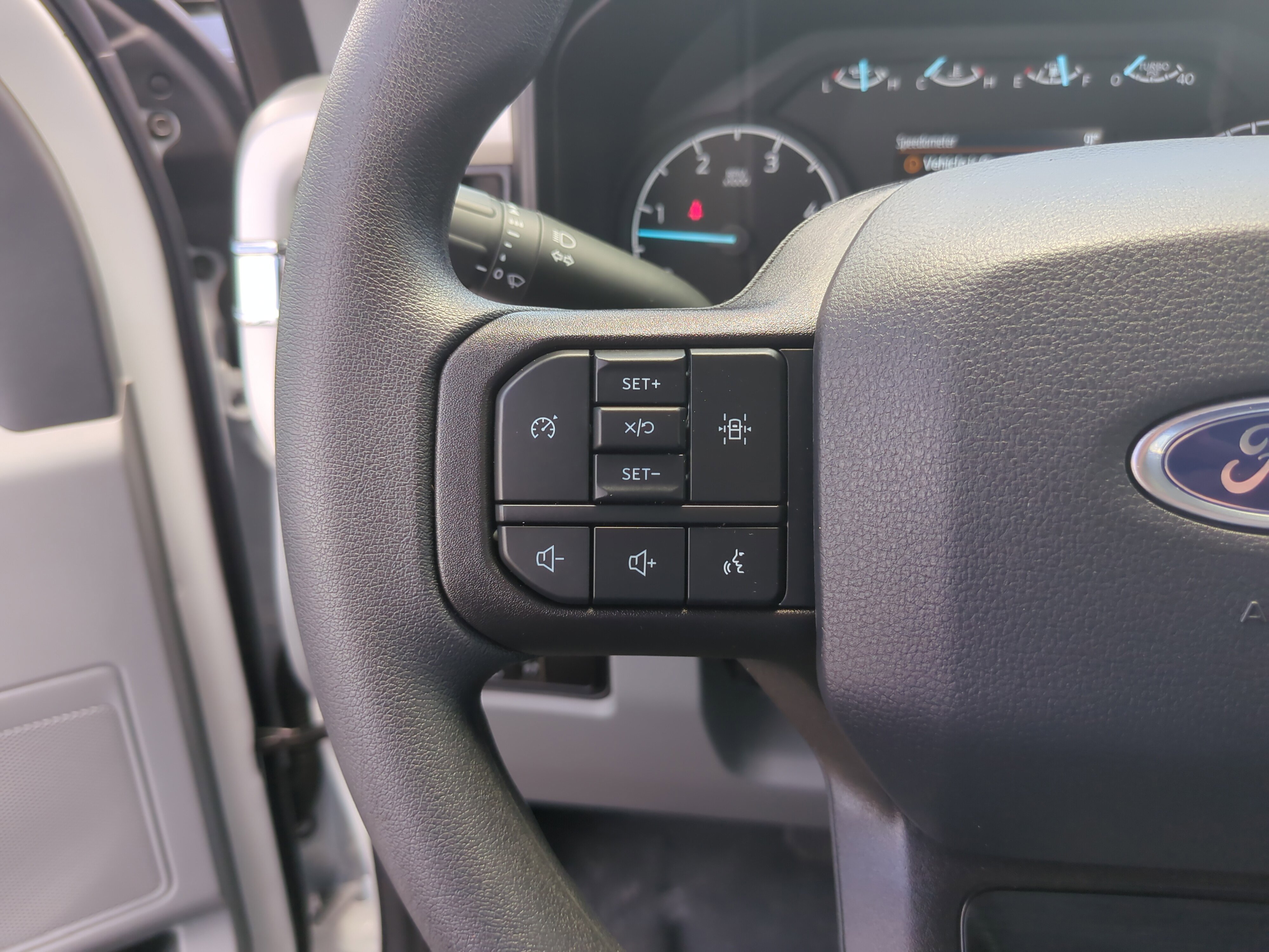 2025 Ford F-450 Super Duty Chassis Cab XL - Photo 26