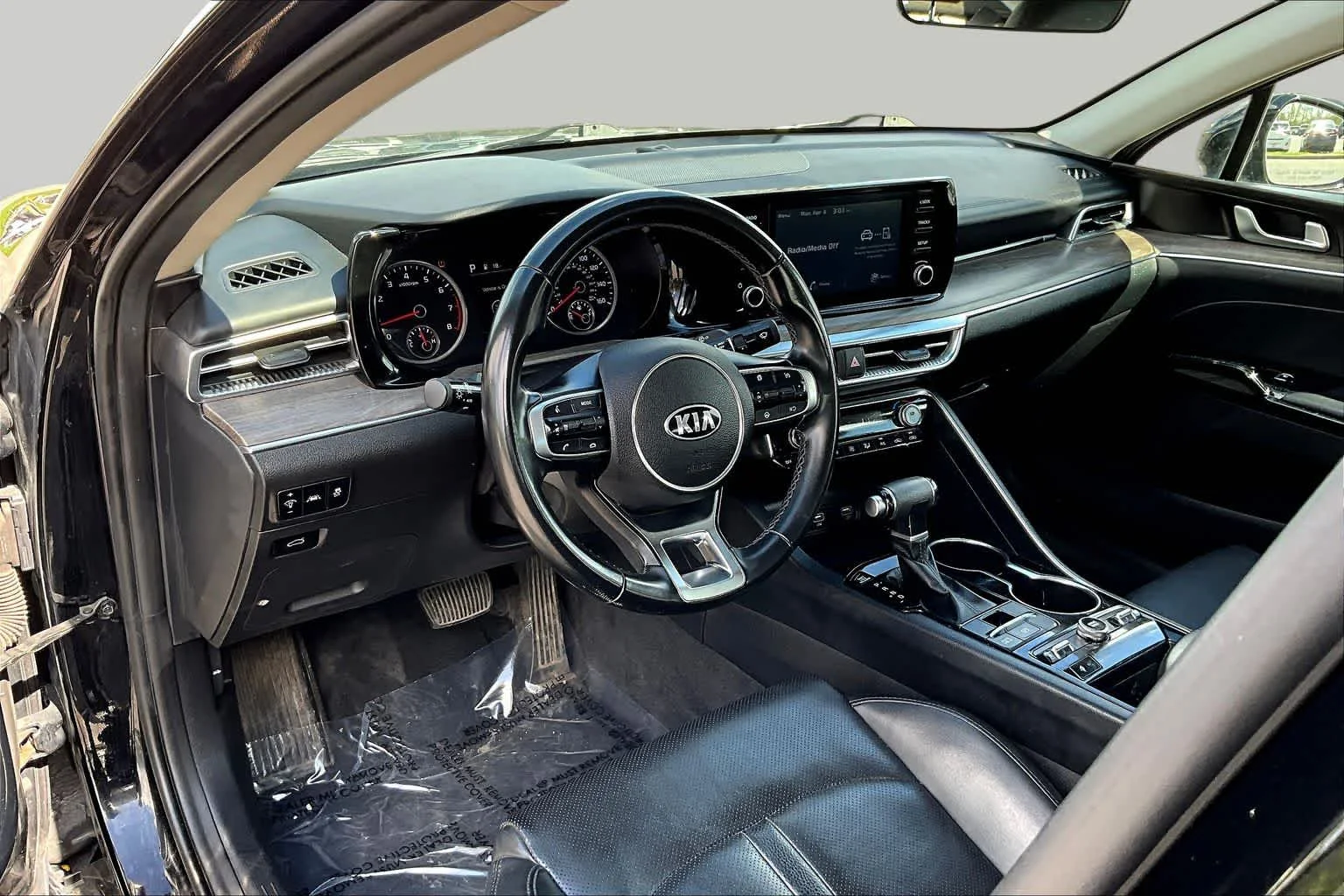 Used 2021 Ebony Black Kia EX image 32