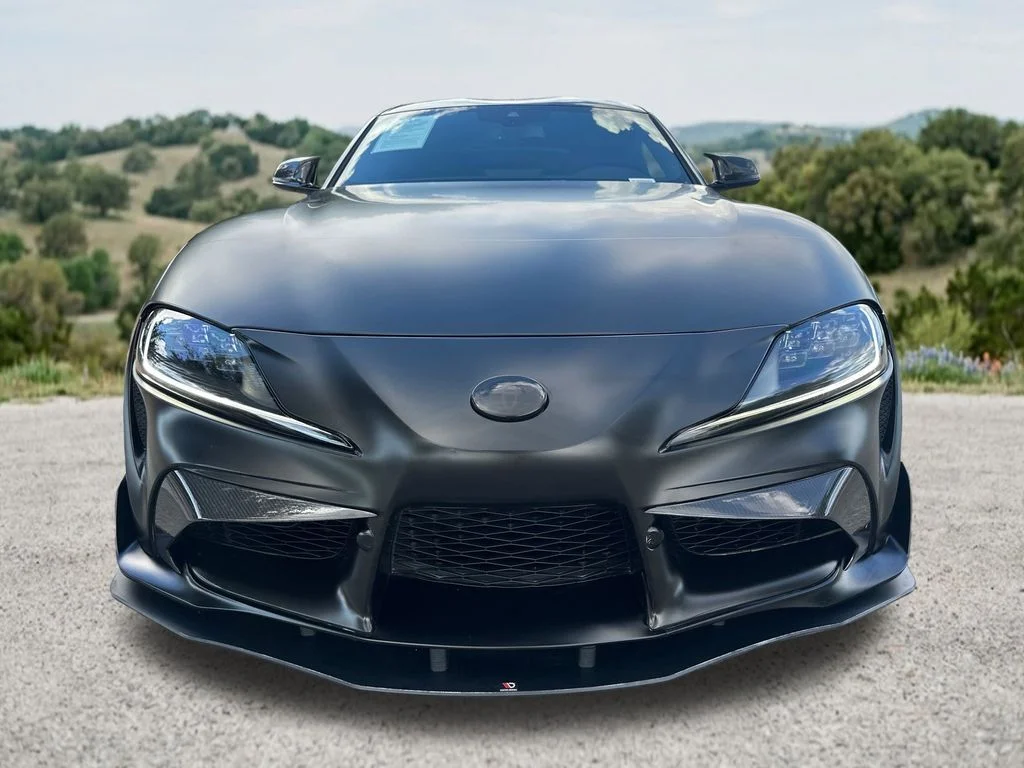 Used 2025  Toyota 3.0 image 2