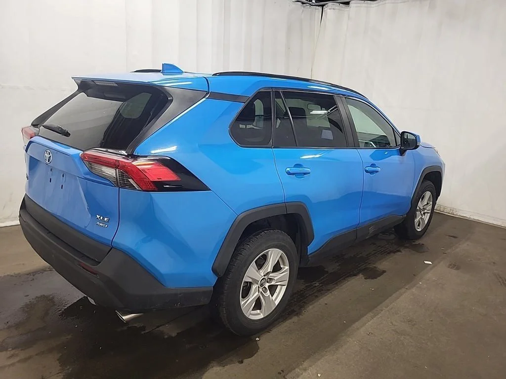 Used 2021 Blue Toyota XLE image 6