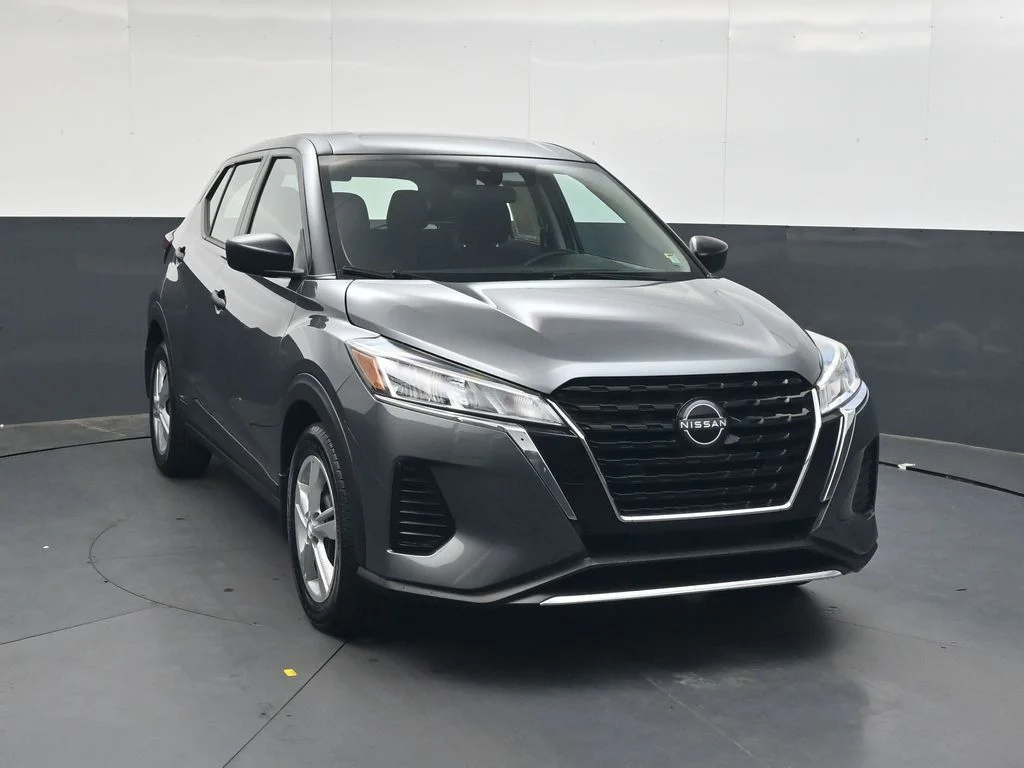 Used 2024 Gray Nissan S image 13