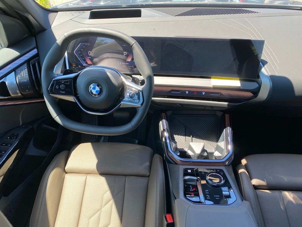 New 2026 Arctic Race Blue Metallic BMW 30 xDrive image 9