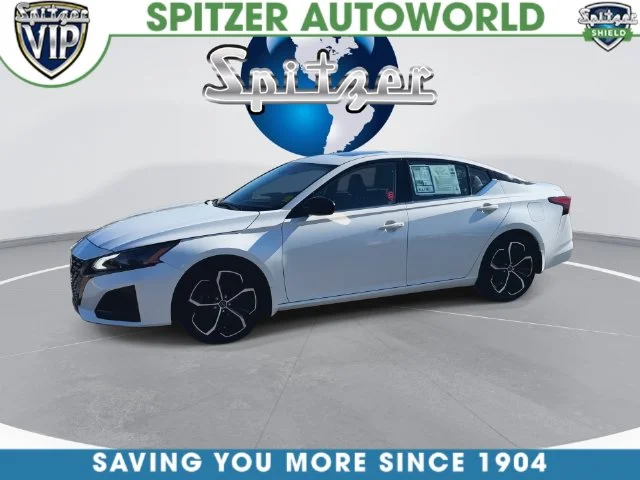Used 2023 White Nissan 2.5 SR image 9