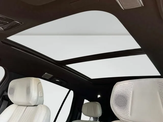 2026 Cadillac VISTIQ Luxury - Photo 9