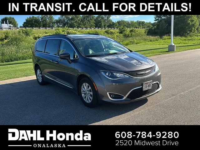 2017 Chrysler Pacifica Touring-L