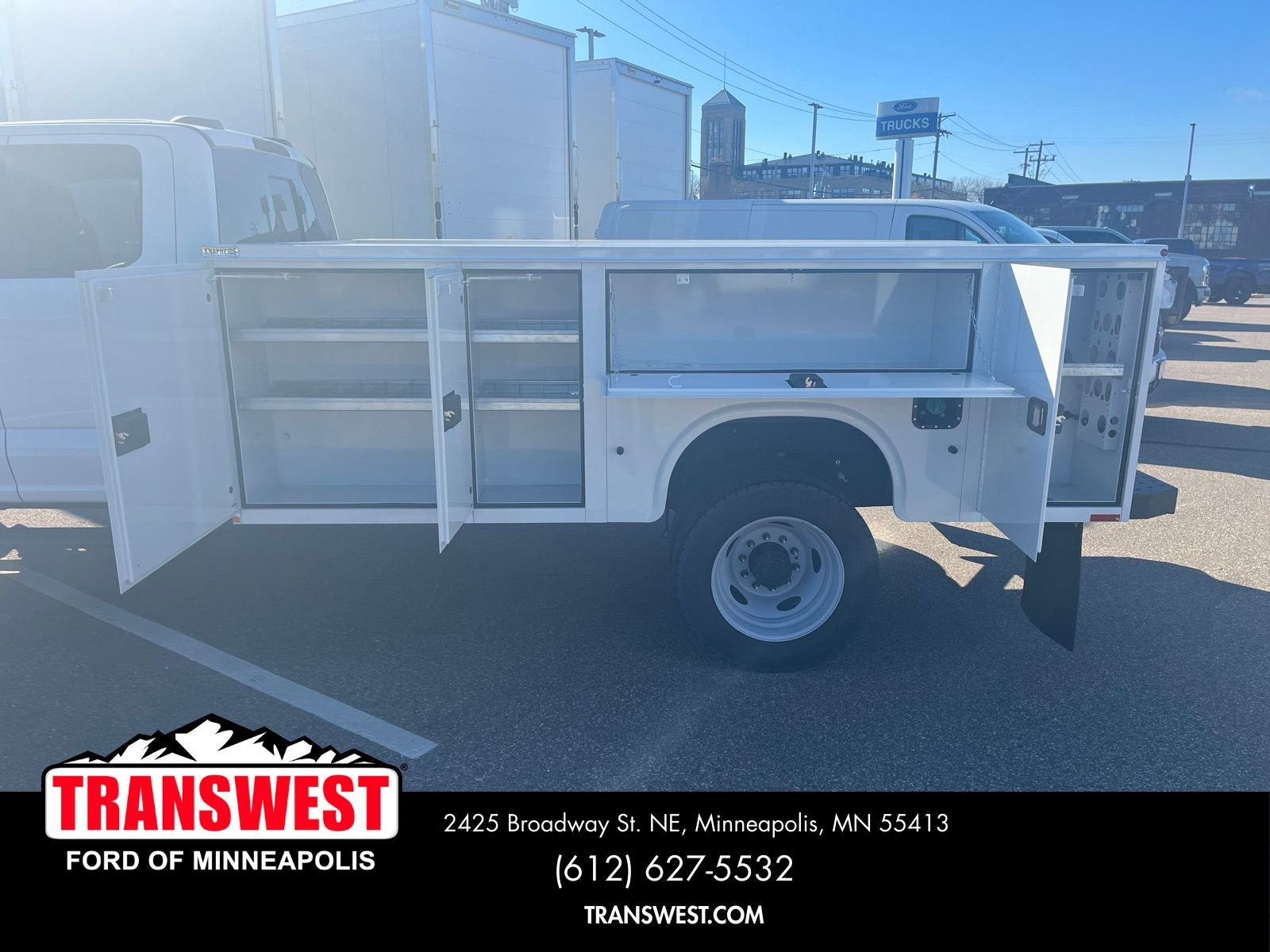 New 2025 Oxford White Ford F-550® XL image 3