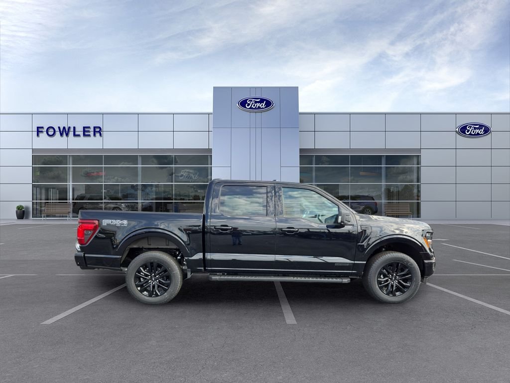 New 2026 Agate Black Metallic Ford XLT image 4